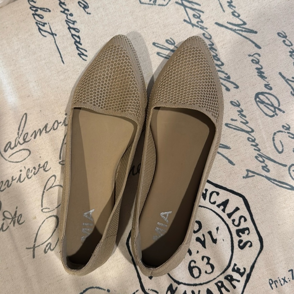 Mia pointed toe flats